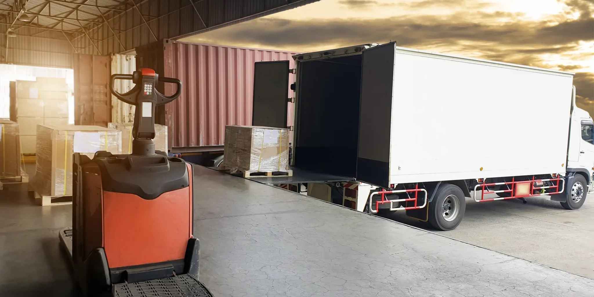 Kirim Door To Door Solusi Pengiriman Cargo ke Luar Kota